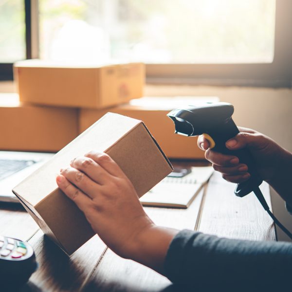 Lector de códigos de barra con cajas